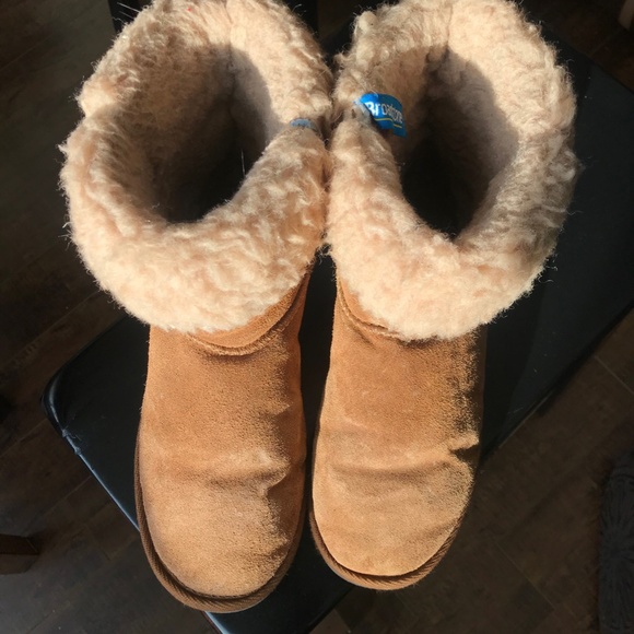 Broadstone Uggs - Picture 2 of 3
